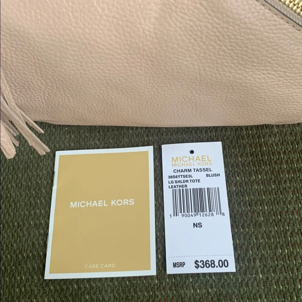 Michael Kors Leather Blush Hobo Bag with Dustbag. - Picture 11 of 15
